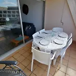 Apartmán Refait 2 Pieces Avec Piscine Et Parking - Fr-1-731-106 *