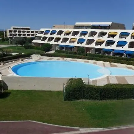Refait 2 Pieces Avec Piscine Et Parking - Fr-1-731-106 Le Grau-du-Roi