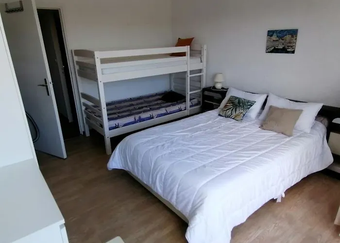Apartament Refait 2 Pieces Avec Piscine Et Parking - Fr-1-731-106