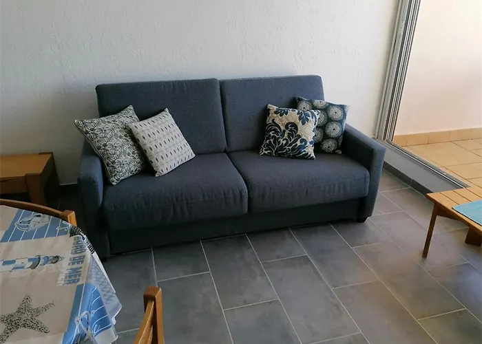 Refait 2 Pieces Avec Piscine Et Parking - Fr-1-731-106 Le Grau-du-Roi